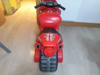 Moto correpasillos réplica Marc Márquez