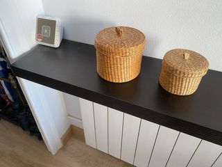 Estante pared Ikea marrón-negro