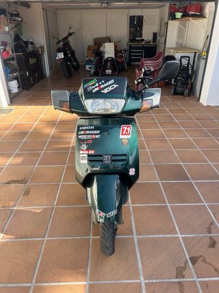 Peugeot SV50 Scooter Verde