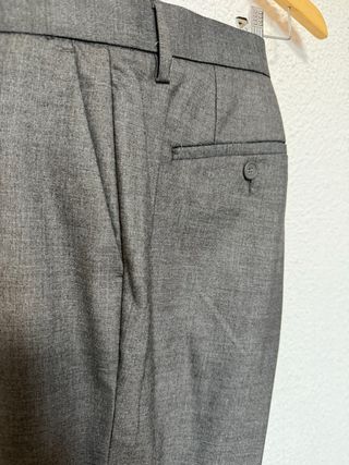 Pantalón tailoring gris Pull&Bear Talla 42