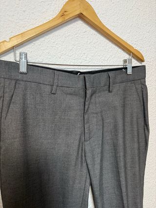 Pantalón tailoring gris Pull&Bear Talla 42