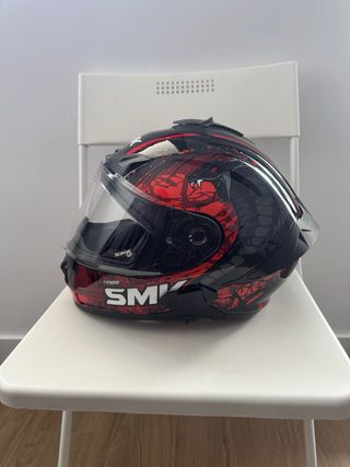 Casco SMK Talla L-XL Negro Rojo Serpiente