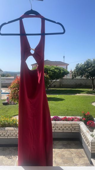 Vestido largo rojo Zara con aro