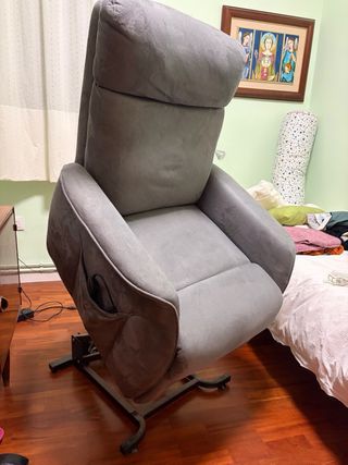Butaca reclinable y elevable gris