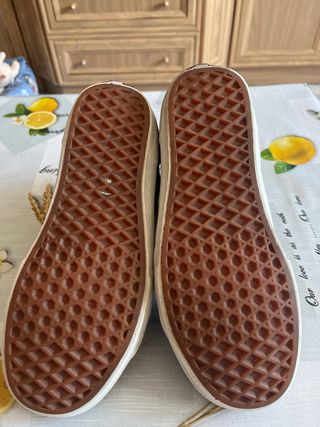 Zapatillas Vans Altas Negras y Blancas