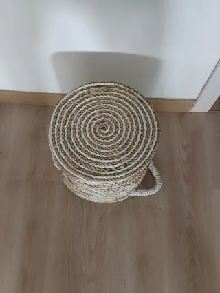 Cesto de mimbre y yute con asas