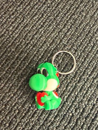 Porta-chaves Yoshi com Coração Vermelho