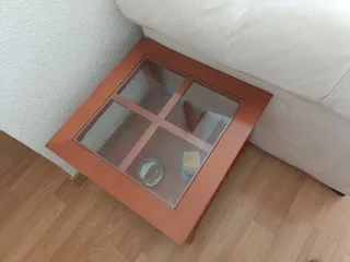 Mesa de centro de madera y cristal