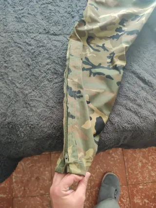 Pantaloni da pesca/caccia mimetici