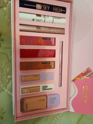 Set de Maquillaje Premium Qoiden Rose de segunda mano por 26 EUR