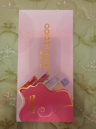 Set de Maquillaje Premium Qoiden Rose de segunda mano por 26 EUR