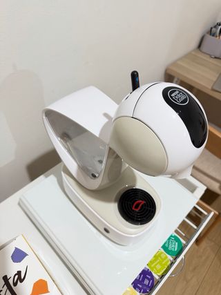 Cafetera Dolce gusto + Porta Cápsulas + Café