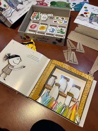 Libro y Juego El Monstruo de Colores de Anna Llena