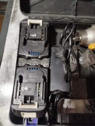 Pistola de impacto a batería