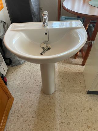 Lavabo de porcelana blanco