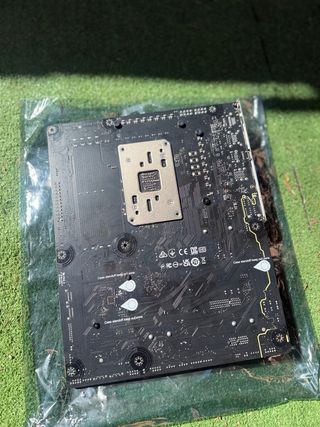 Placa Base MSI MAG B650 TOMAHAWK WIFI