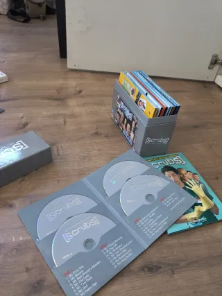 Colección Completa Scrubs DVD, Doblaje Castellano