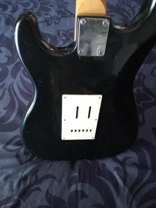 Guitarra Eléctrica Negra