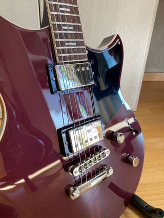 Guitarra Yamaha Revstar Standard RSS20 Merlot