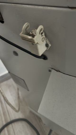 Banco da stiro professionale per lavanderia
