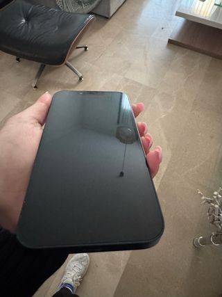 iPhone 13 128GB seminuevo. Batería al 100%