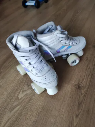 Patines blancos 4 ruedas