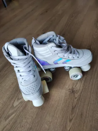 Patines blancos 4 ruedas