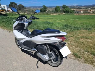 Honda PCX 125 Blanca 2011 - 9.500 km