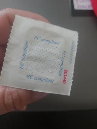 Pendientes Farmacia para hacer agujeros.