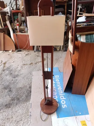 Lámpara de pie Mid Century madera