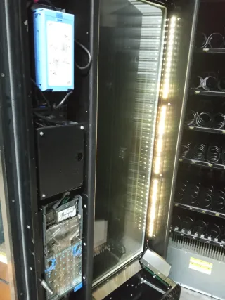 Maquina expendedora de snack. Vending.