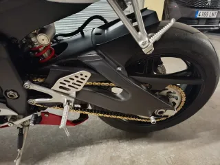 Yamaha R6 2007 Roja y Blanca