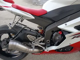 Yamaha R6 2007 Roja y Blanca