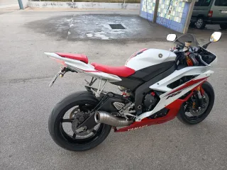 Yamaha R6 2007 Roja y Blanca