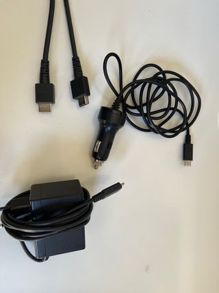 Nintendo Switch con accesorios esenciales.