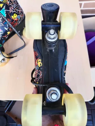 Patines talla 40 de colores estilo graffiti