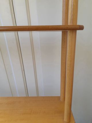 Estantería de madera