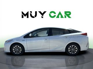 Toyota Prius 125PH Plug-In Solar 90 kW (122 CV)