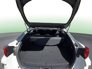 Toyota Prius 125PH Plug-In Solar 90 kW (122 CV)