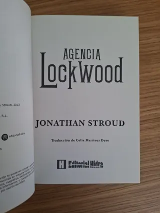 "La escalera de los gritos". Jonathan Stroud