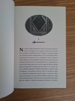 "La escalera de los gritos". Jonathan Stroud