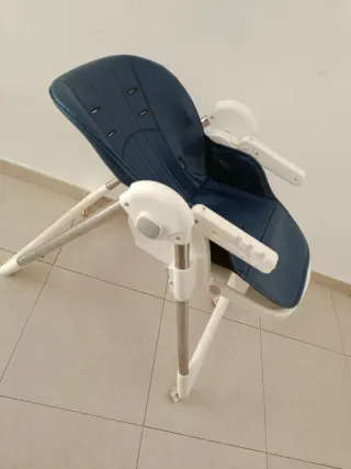 Trona bebé plegable y regulable