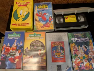 Lote 6 VHS Disney e Sesame Street