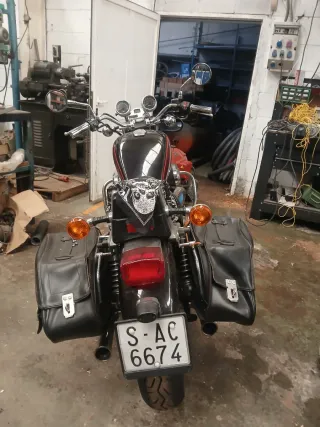 Kawasaki Vulcan 750 Cruiser