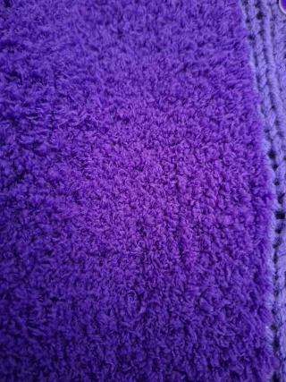 Cardigan fatto a mano viola
