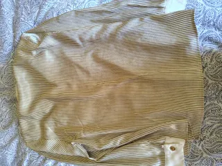 Camisa elegante de rayas para mujer