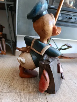 Pato Donald Madera Tallada