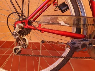 Bicicleta Orbea Roja con Cesta
