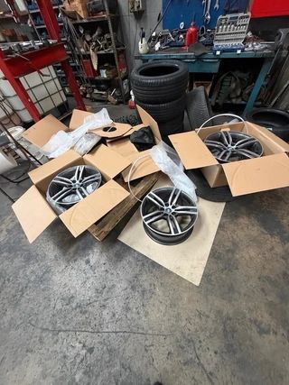 Llantas BMW 18 Originales con Neumático