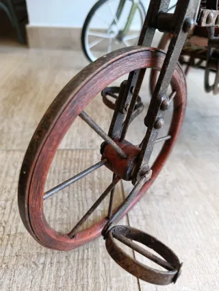 Carro antiguo de hierro madera y mimbre años 30/40